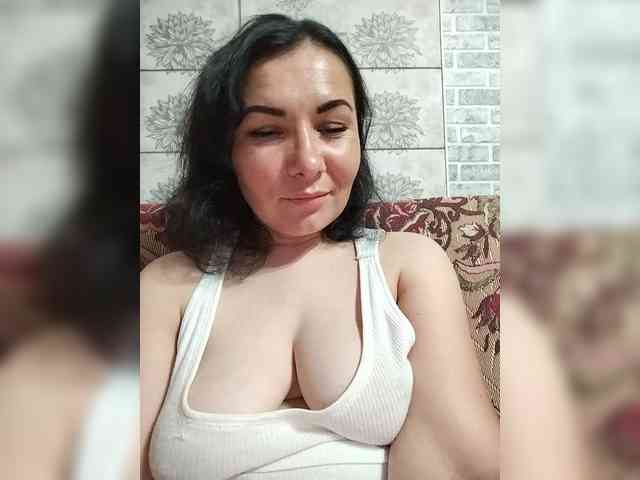 Melaniya2410 webcam