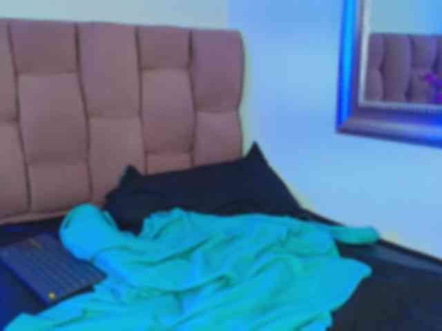 LiamRochi webcam