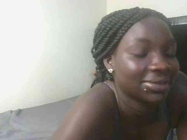 Ebonymaya25 webcam
