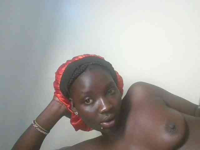 Ebonymaya25 webcam