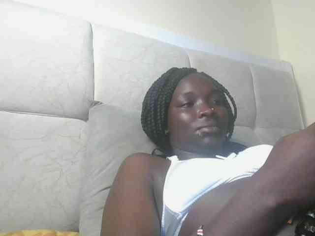 Ebonymaya25 webcam