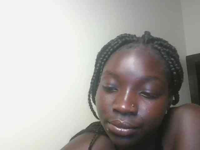 Ebonymaya25 webcam
