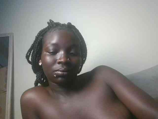 Ebonymaya25 webcam