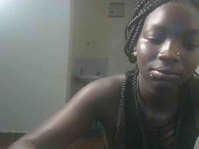 Ebonymaya25 webcam