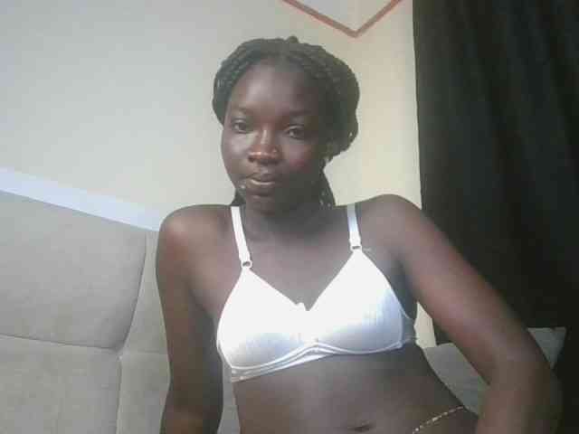 Ebonymaya25 webcam