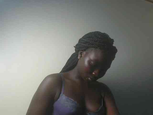 Ebonymaya25 webcam