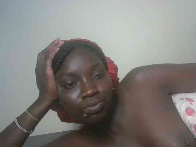 Ebonymaya25 webcam