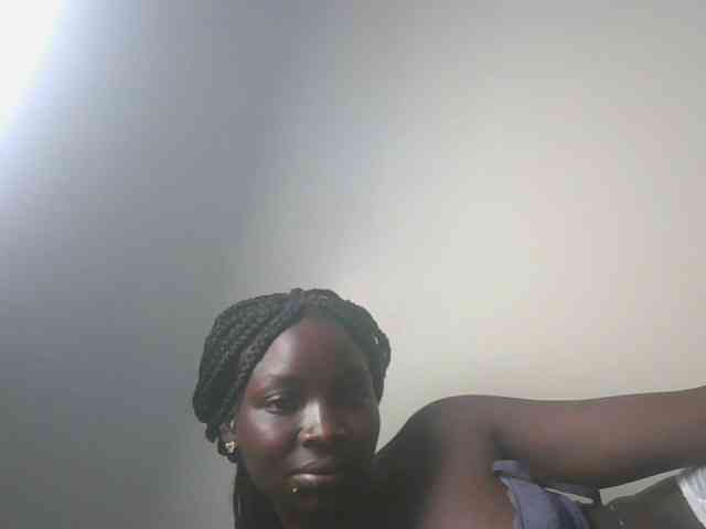 Ebonymaya25 webcam