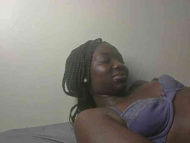 Ebonymaya25 webcam