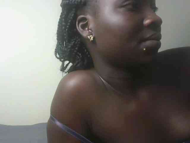 Ebonymaya25 webcam