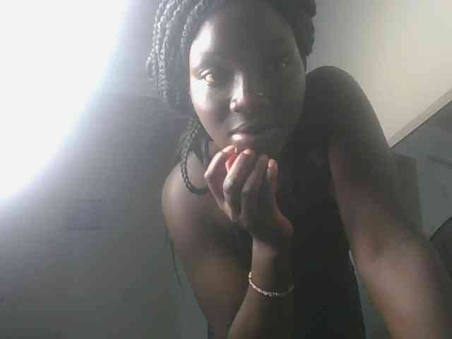 Ebonymaya25 webcam