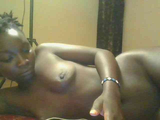 Ebonymaya25 Live Webcam on BongaCams