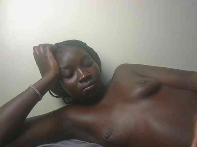 Ebonymaya25 webcam