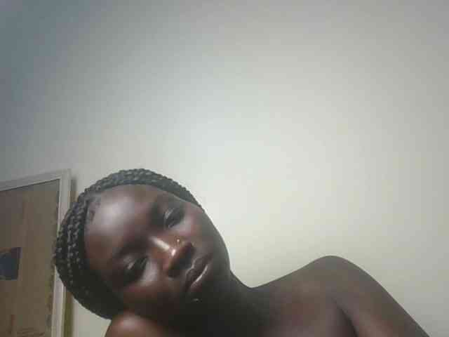 Ebonymaya25 webcam