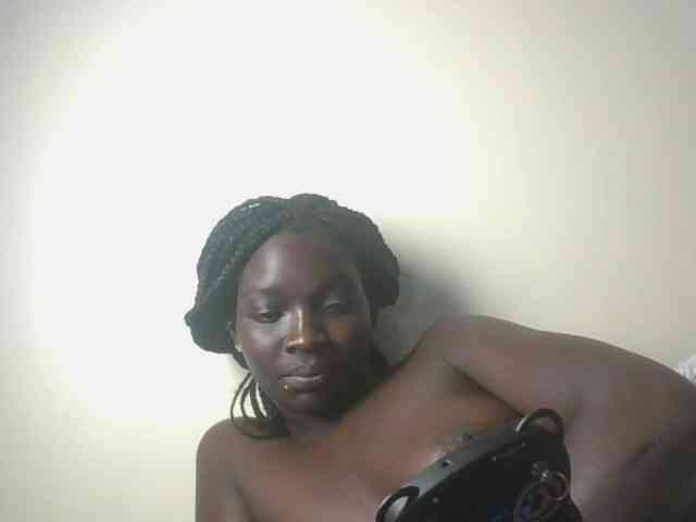 Ebonymaya25 Live Webcam on BongaCams