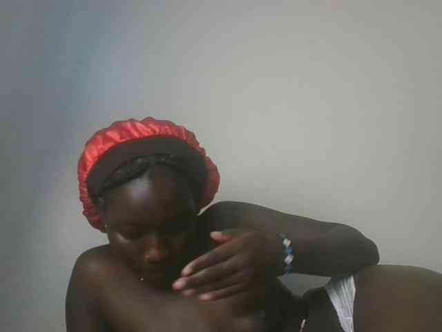 Ebonymaya25 webcam