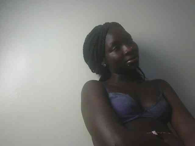 Ebonymaya25 webcam