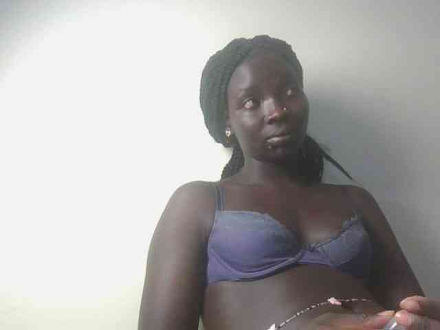 Ebonymaya25 webcam