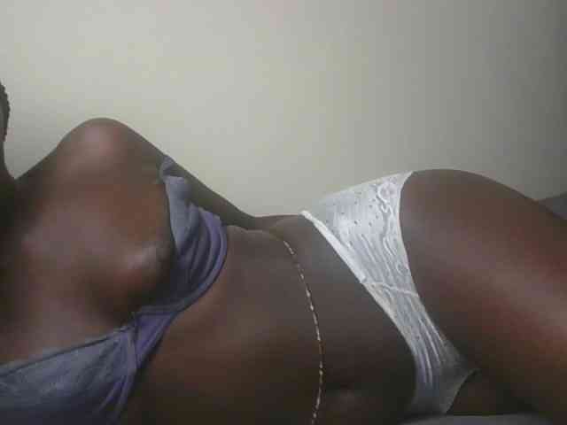 Ebonymaya25 webcam
