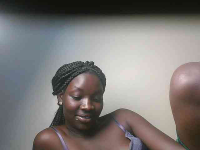 Ebonymaya25 webcam
