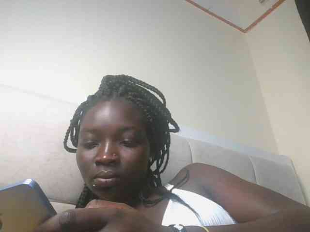 Ebonymaya25 Live Webcam on BongaCams