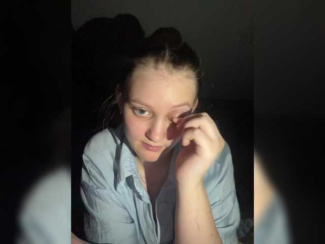 Eva1Cute live cam on BongaCams