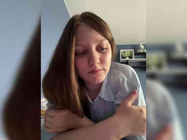 1Cutee webcam
