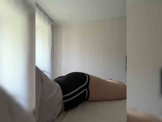 1Cutee webcam