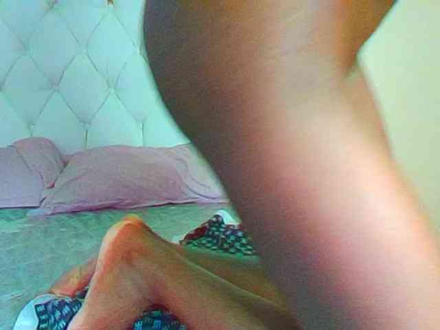 Hornygirl21 webcam