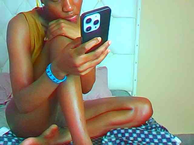 Hornygirl21 webcam