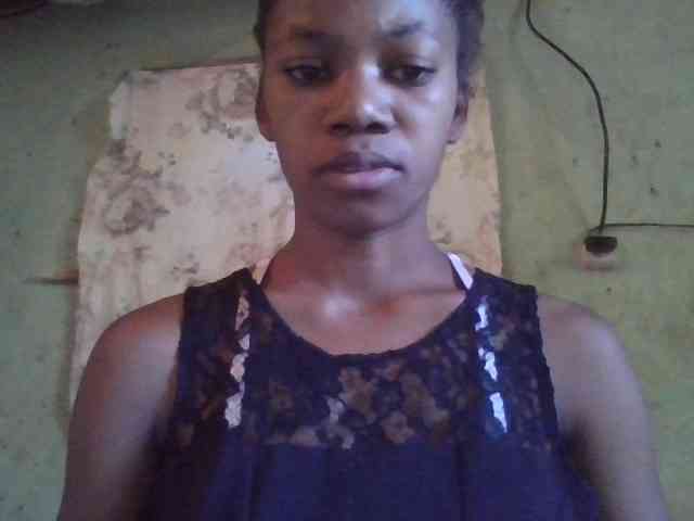 YanahhQueen webcam