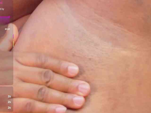 bigcurvymoomy webcam