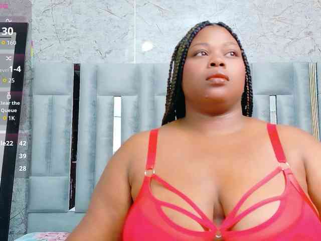 bigcurvymoomy