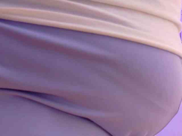 bigcurvymoomy webcam