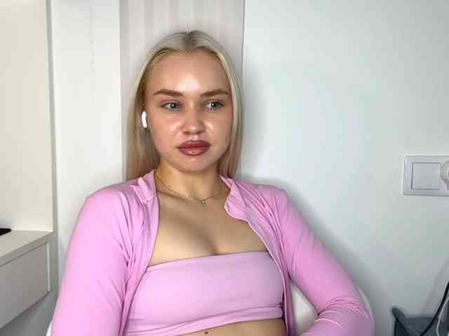 YaekoEisnaugle webcam