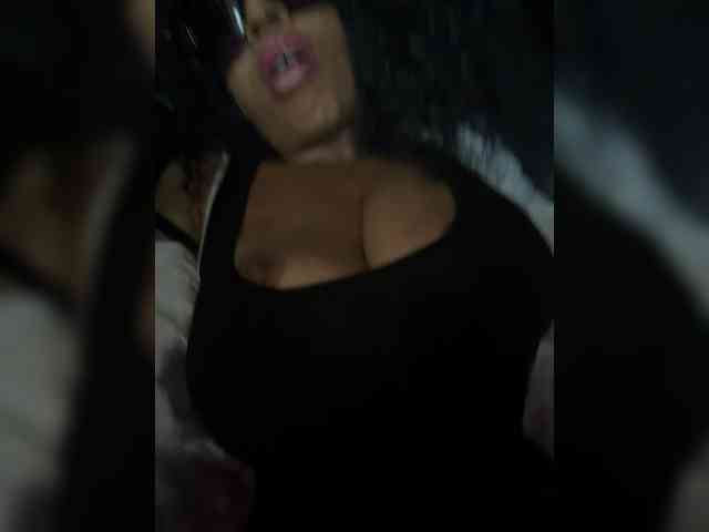 LickyVicky webcam