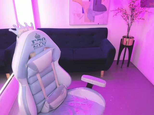 ary-gala live cam on BongaCams