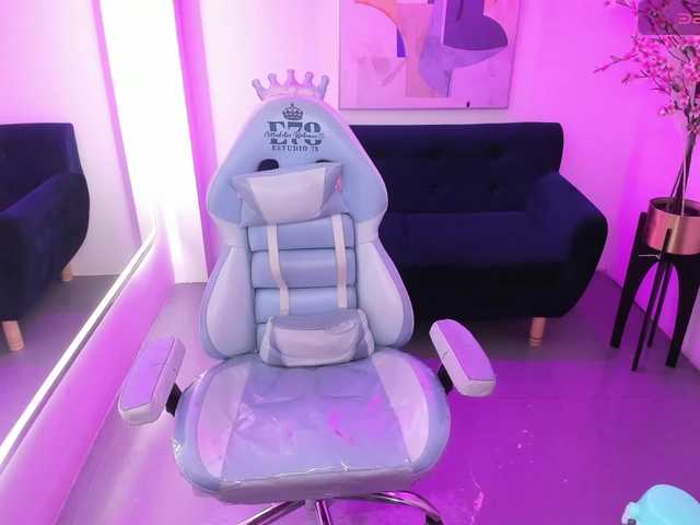 ary-gala live cam on BongaCams