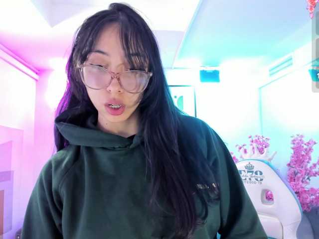 ary-gala live cam on BongaCams