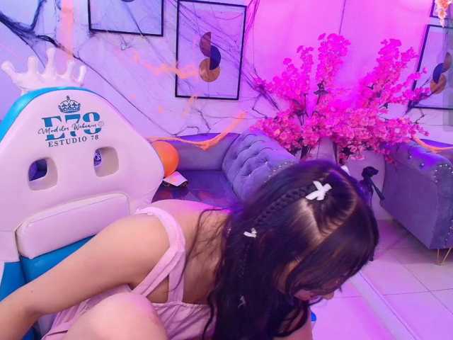 ary-gala live cam on BongaCams