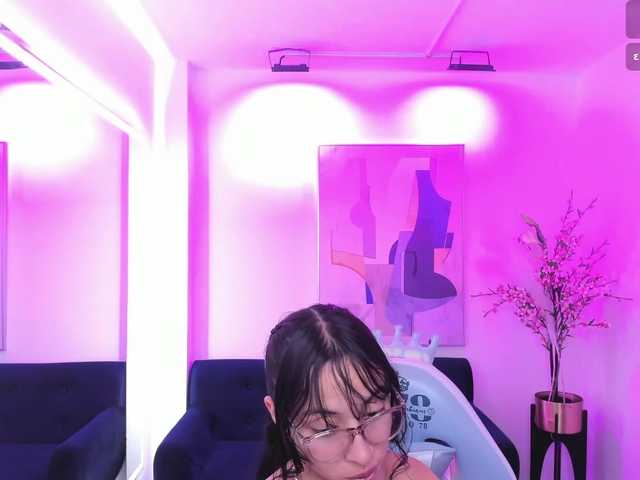 ary-gala live cam on BongaCams