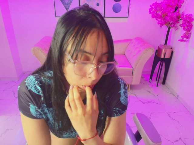 ary-gala live cam on BongaCams