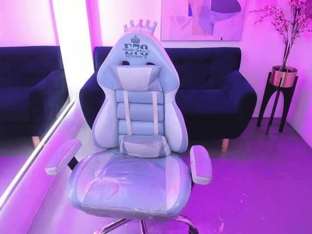ary-gala live cam on BongaCams