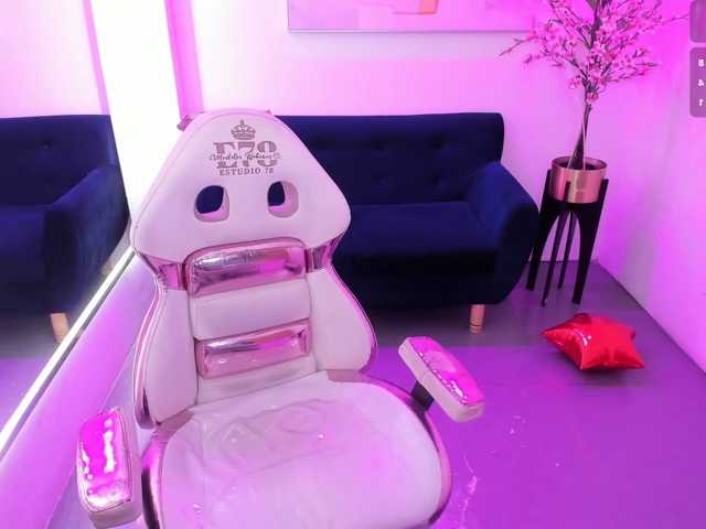 ary-gala live cam on BongaCams