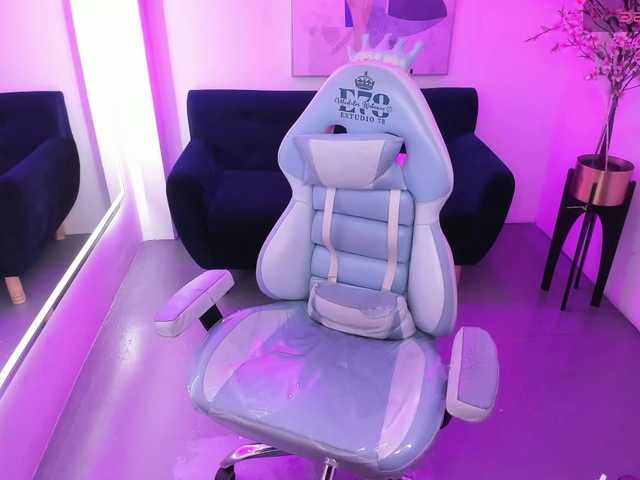ary-gala live cam on BongaCams