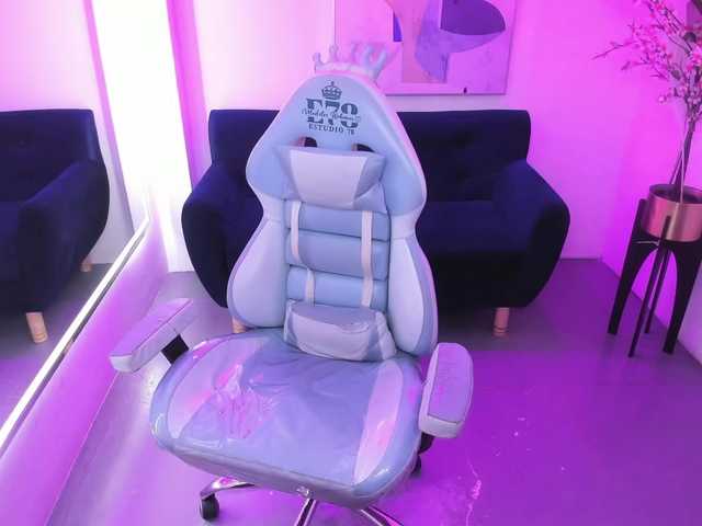 ary-gala live cam on BongaCams