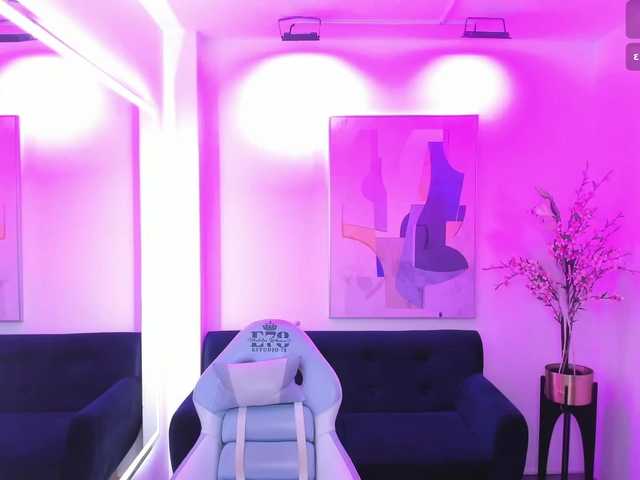 ary-gala live cam on BongaCams