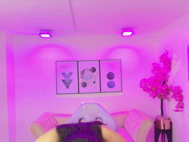 ary-gala live cam on BongaCams