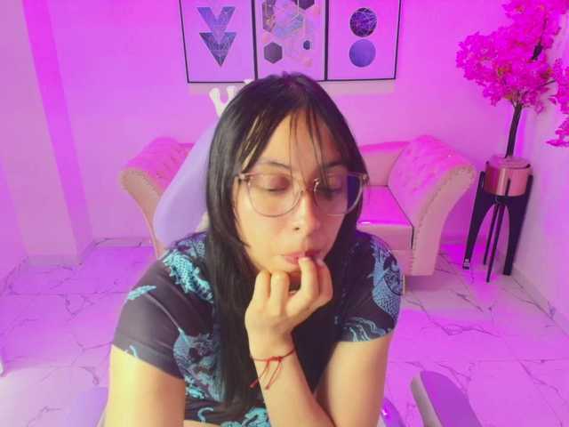 ary-gala live cam on BongaCams