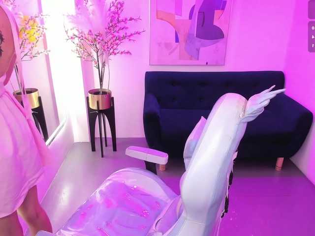 ary-gala live cam on BongaCams